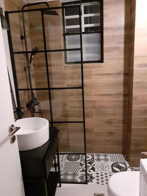 Μοντέρνο Διαμέρισμα - Stylish Appartment Loutraki 외부 사진